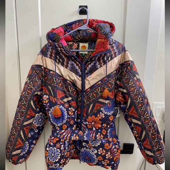 Farm rio hooded puffer coat jacket reversible comes with adjustable snap belt - Picture 8 of 14